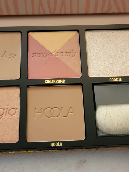 Benefit Cheek Star Reunion Tour Blush, Bronze & Highlight Palette - Picture 3 of 3